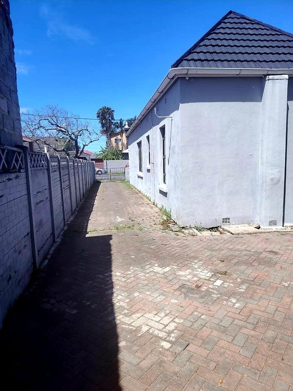 Commercial Property for Sale in Southernwood Eastern Cape